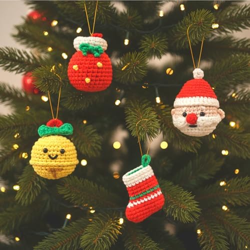 minimal beee Beginner Crochet Kit for Christmas– 4-Piece Santa & Stockings Set with Easy Peasy Yarn, Ergonomic Crochet Hooks, Video Tutorials, DIY Holiday Decor for Adults