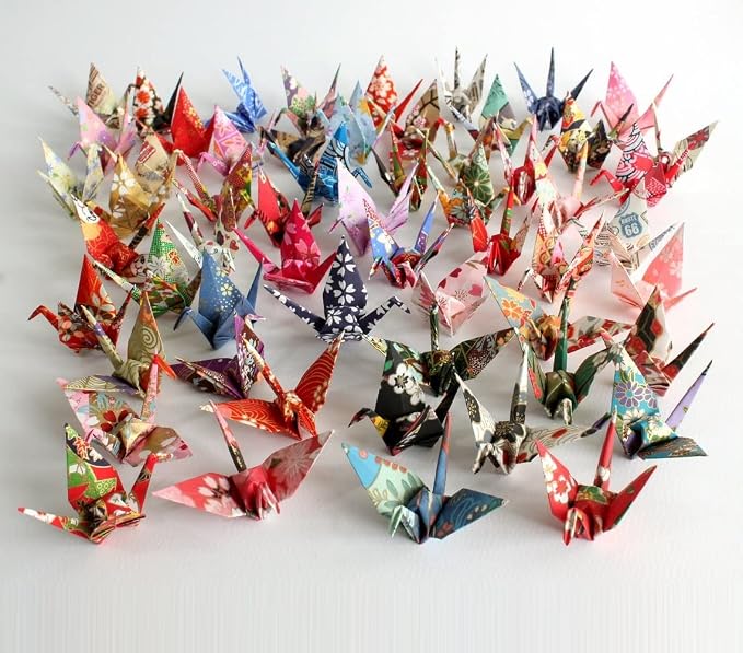 100PCS Premade Mini Japanese Washi Origami Paper Cranes Folded Origami Cranes Handmade DIY Yuzen Paper Cranes Garlands For Tea Party Favors Wedding Baby Shower Birds Party Supplies (2.36")