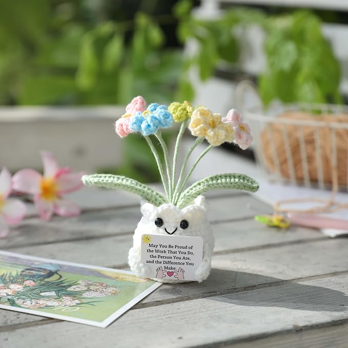 Forget-Me-Not Crochet Flower Pot, Meaningful Gift for Boss & Leaders