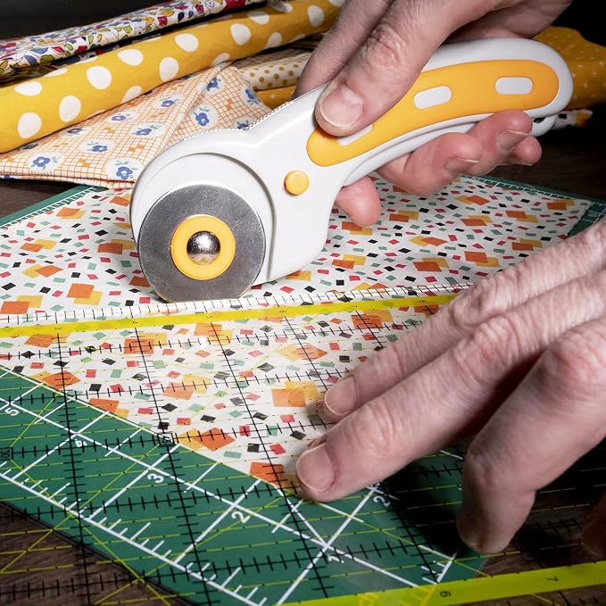 WA Portman 9x12 Self Healing Cutting Mat, Rotary Cutter, & 5 Rotary Blades