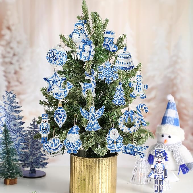 Tondiamo 20 Pcs Christmas Diamond Painting Keychain Kits 5D DIY Diamond Art Pendants Double Sided Hanging Key Chains for Christmas Party Decoration DIY(Blue and White Porcelain)