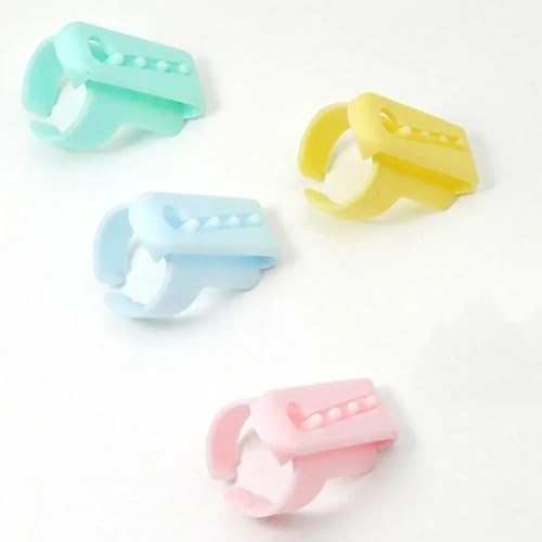 8 Pieces Adjustable Plastic Crochet Tension Rings, DIY Handmade Woolen Sweater Knitting Tool, Thread Finger Separator, Used for Crochet DIY Craft Accessories (Green, Blue, Yellow, Pink)