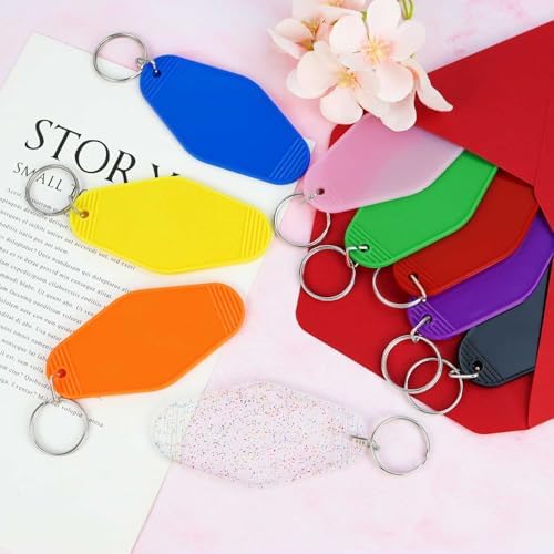 TKYPZY 10 Pcs Motel Keychain Blank Hotel Keychain Bulk Rhombus Key Tags Plastic Custom Vintage Keychains with Key Rings for DIY Keychain Crafts Ornament Luggage Tag Key Labels (10 Colors)