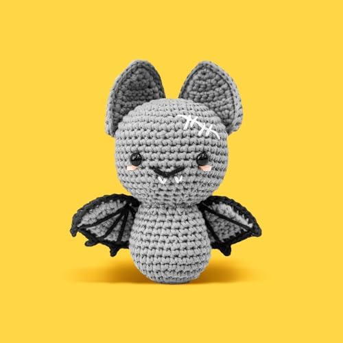 minimal beee Bat Crochet Kit for Beginners - DIY Halloween Craft Gift with Animal Yarn, Easy Knitting Supplies for Adults, Complete Starter Crochet Set with Needles & Instructions