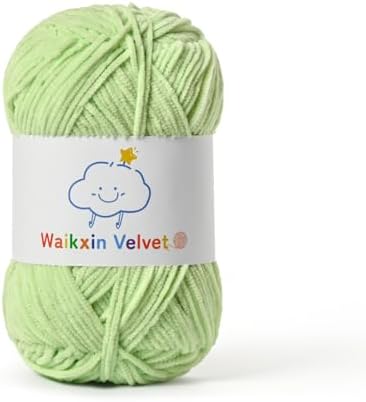 Fluffy Chenille Yarn for Crocheting，Baby Yarn for Crocheting Soft，50g/1.76oz Velvet Amigurumi Yarn ，Fingering Weight Yarns for Crocheting Baby Blankets、DIY Craft.(Fresh Green)