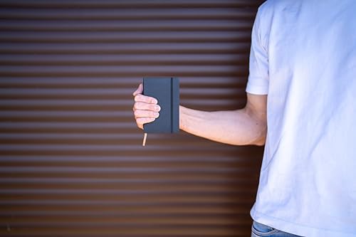 Moleskine Art Sketch Pad, Soft Cover, Pocket (3.5" x 5.5") Plain/Blank, Black, 48 Pages