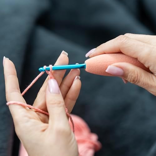Ergonomic Crochet Hook Grip for 4.5mm–6.5mm, Hooks Comfortable NBR Cushion for Arthritis Relief, Non-Slip Crochet Hook Grips Removable, Crochet Hooks Ergonomic for All Ages
