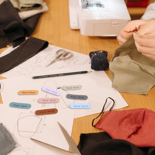 50pcs Handmade Tags for Crochet Handmade Leather Labels Faux Handmade with Love Leather Tags for Handmade Items Embellishment Knit Accessories with Hole for Sewing Crochet Knitting Hats DIY Crafts