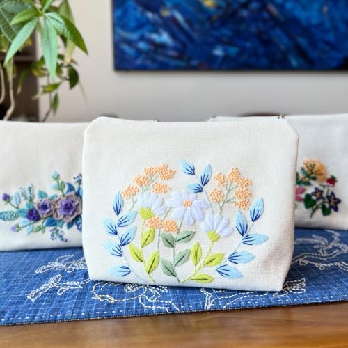 FONNUY Embroidery Kit Makeup Bag for Beginners, Flowers Pre-Stamped Pattern Handbag Coin Purses Making Kits for Adults with Hoop, Easy to Follow Color Thread Needlework (Daisy)