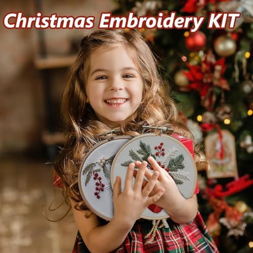 RUIQLXHANG Christmas Embroidery Kit, Christmas Gnomes Embroidery Kits for Beginners with Pattern, Cotton Threads, Needles, Instruction, 20cm Hoop, Gift for Mom, Grandma (Scepter Candy)