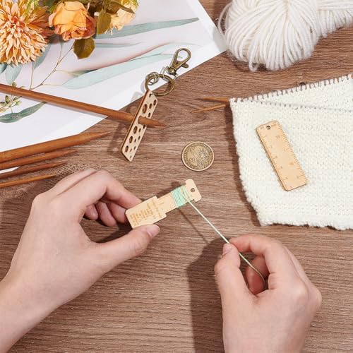 BENECREAT 3Pcs Mini Wooden Gauge Keychains, Knitting Needle Gauge, Yarn Wrap Guide Board, Multifunctional Ruler with Alloy Clasp for Crochet DIY Sewing