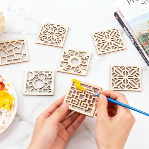 100Pack Wooden Embellishments Flower Cutouts 4x4 cm Blank Wedding Decoration Wooden Ornaments Wood Crafts Chips for DIY Crafts Gift Tags