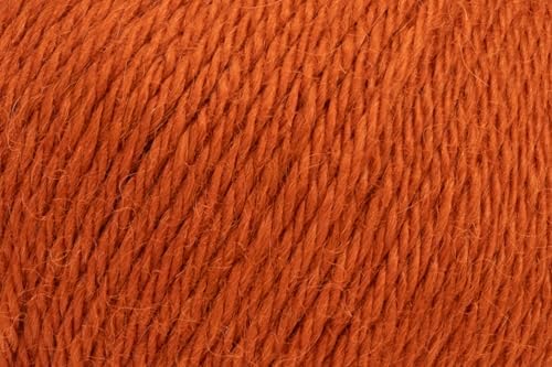 100% Baby Alpaca Yarn for Knitting & Crocheting - Set of 2 Skeins of Premium Yarn DK - Lightweight, Hypoallergenic & Thermal Peru Made - Ideal for Delicate Projects (RE185 - Saddle Brown)