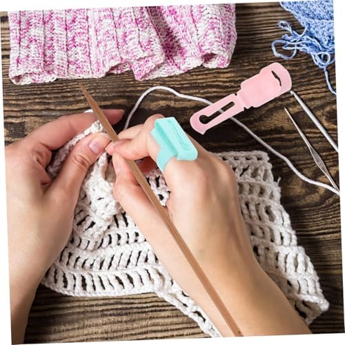 STOBOK 4pcs Knitting Accessories Set Yarn Holder Finger Protectors and Stitch Unpicker Tool for Handmade Crafts