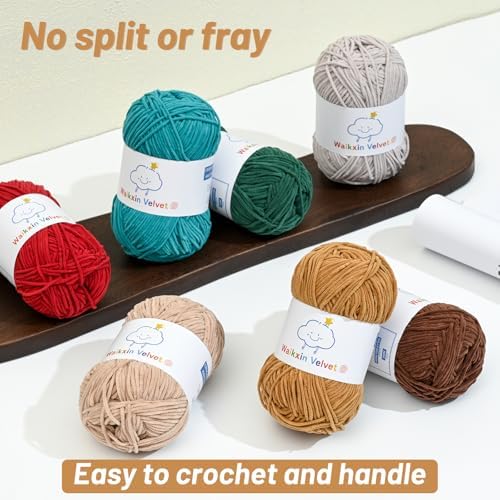 Fluffy Chenille Yarn for Crocheting，Baby Yarn for Crocheting Soft，50g/1.76oz Velvet Amigurumi Yarn ，Fingering Weight Yarns for Crocheting Baby Blankets、DIY Craft.(Lake Blue)