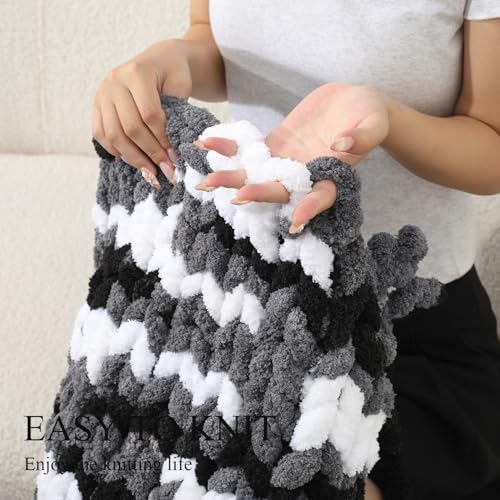 Chunky Yarn for Hand Knitting, No7 Thick Yarn, 250Grams 32Yards, Pack of 4, Perfect for Knitters and Crafters (Panda)