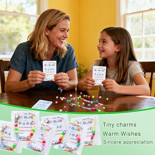 Tuhangcc 876 Pcs Back to School DIY Keychain Making Kit，Adjustable Letter Alphabet Beads Strings, Butterfly Beads,16 Charm Cards with Lobster Clasps & Strings for Welcome First Day of School Gift