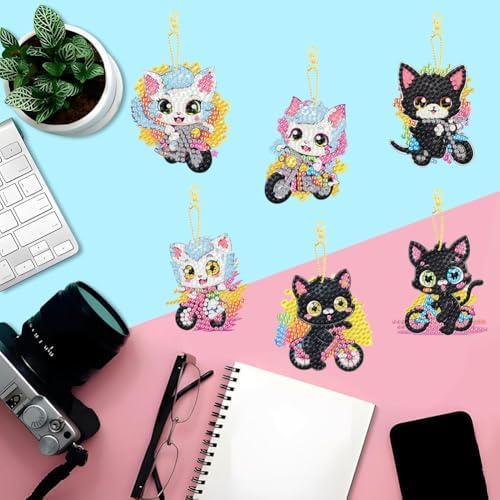 Masendp 8 Pieces Diamond Painting Keychain Animal Cat Style Diamond Art Jewelry Double-Sided 5D Diamond Painting Kit for Beginners Adult DIY Art Craft Gifts Home Decor for cat Lovers Best Gifts