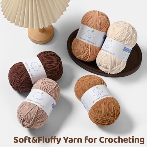 Fluffy Chenille Yarn for Crocheting，Baby Yarn for Crocheting Soft，2 Pack of 100g/3.5oz Velvet Amigurumi Yarn ，Fingering Weight Yarns for Crocheting Baby Blankets、DIY Craft.(2 Light Coffee)