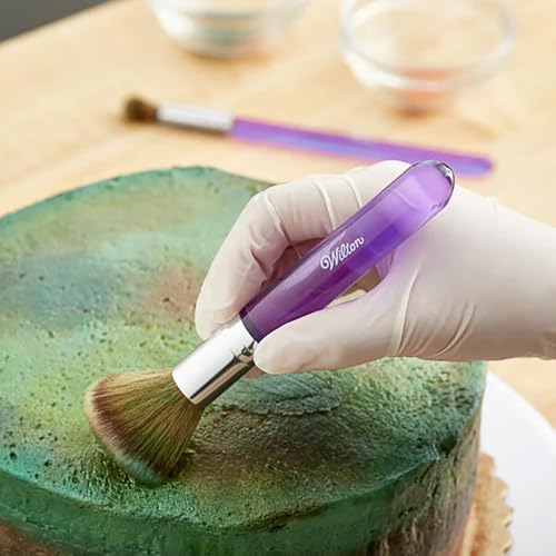 Wilton 2-Piece Dusting Brush Set for Cake Decorating