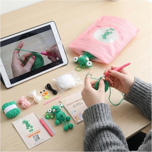 minimal beee Frog Crochet Kit for Beginners, Easy Yarn Video Tutorial