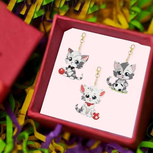 Masendp 8 Pieces Diamond Painting Keychain Animal Style Diamond Art Jewelry Double Sided 5D Diamond Painting Kit for Beginners Adult DIY Art Craft Gifts Home Decor (Football & Cat)
