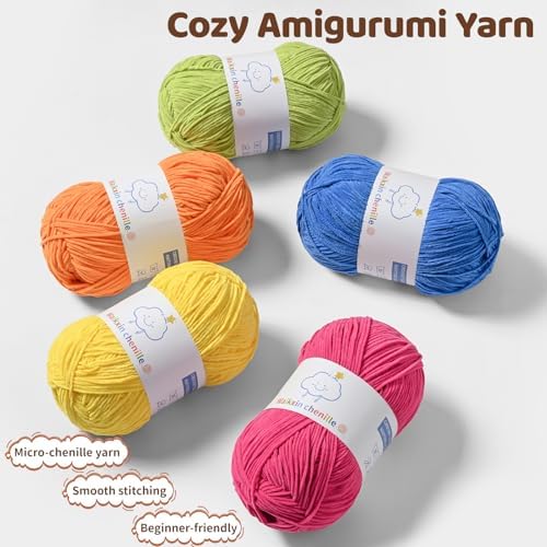 Fluffy Chenille Yarn for Crocheting，Baby Yarn for Crocheting Soft，2 Pack of 100g/3.5oz Velvet Amigurumi Yarn ，Fingering Weight Yarns for Crocheting Baby Blankets、DIY Craft.(2 Light Coffee)