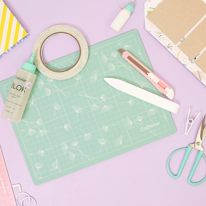 Craftelier - Self Healing Cutting Mat Portable A4 Cutting Board for Crafts and Sewing | Grid and Anti-slip Surface | Size 28 x 20 cm) 8 x 12