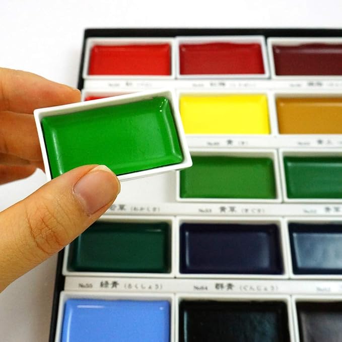 Kuretake Gansai Tambi Watercolor Paint Set, 18 Colors, Made in Japan | 18 vivid opaque colors, non-granulating pigment, large pans, palette & color chart, Professional Use, Artist Grade