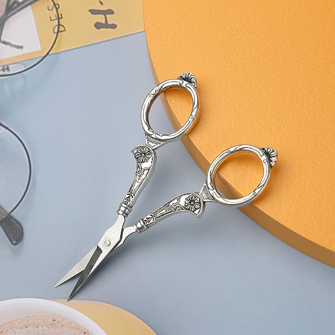 BUTUZE Embroidery Scissors Kit, European Antique Vintage Sewing Kit, Complete Vintage Sewing Tools with Embroidery Scissors, Original Case, Sewing Needle Case, Awl for Sewing, Craft, Needlework