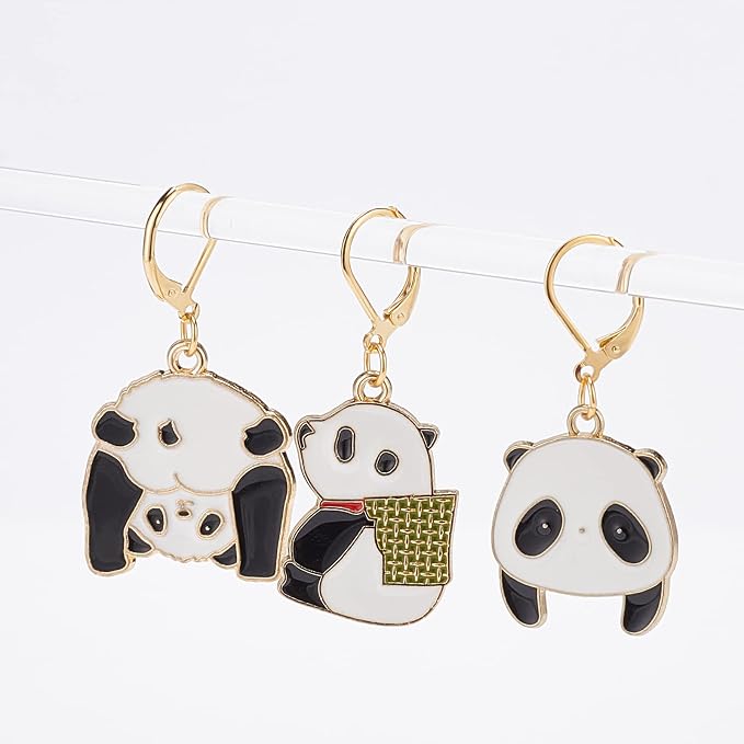 NBEADS 6 Pcs Panda Charm Stitch Markers, 6 Styles Alloy Enamel Crochet Stitch Marker Charms Removable Lobster Clasp Locking for Knitting Weaving Sewing Accessories Handmade Jewelry