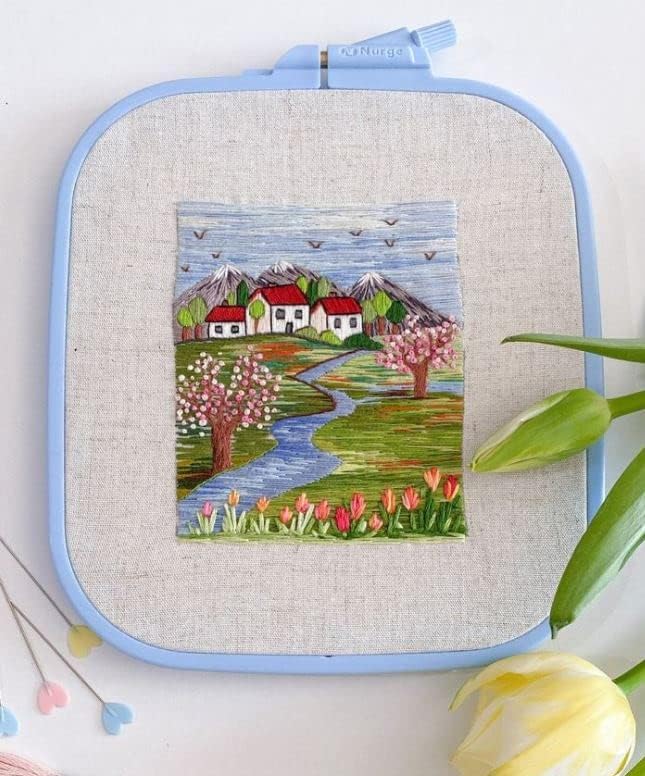 Nurge Square Embroidery Hoop - Plastic Cross Stitch Frame for Needlepoint & Embroidery - Adjustable Craft Hoop - Blue - No:1 (X Small)