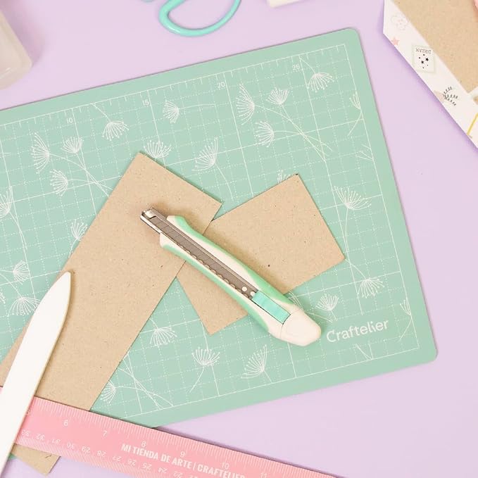 Craftelier - Self Healing Cutting Mat Portable A4 Cutting Board for Crafts and Sewing | Grid and Anti-slip Surface | Size 28 x 20 cm) 8 x 12