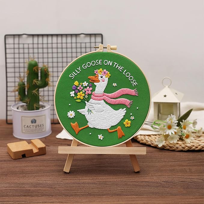 Louise Maelys Silly Goose Embroidery Kit for Beginners, Floral DIY Craft | Includes Pre-Printed Fabric, Embroidery Hoop and Threads. Cross Stitch Kits for DIY Crafts. Needlepoint Kit for Stitching