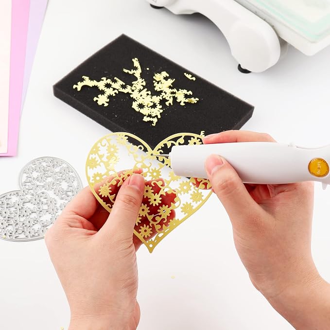 3 in 1 Multipurpose Craft Tool, Die Brush, 3-in-1 Weeding Tool,Brush,Scrape,Pierce,Embossing and Cutting Machine Accessory, Retractable Design,Die Brush and Foam Pad,Intricate Die Paper Remover Set
