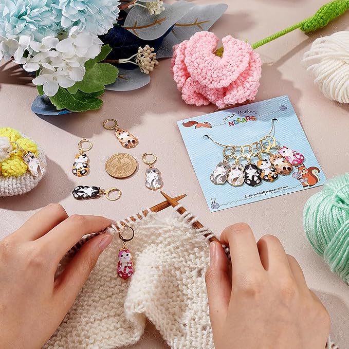 NBEADS 24 Pcs Enamel Cat Stitch Markers, Enamel Alloy Crochet Stitch Marker Charms Removable Locking Stitch Marker for Knitting Weaving Sewing Accessories Quilting Handmade Jewelry