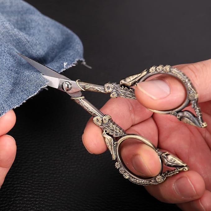 YOUGUOM Small Sewing Scissors, All Purpose Little Shears | Sharp Tip for Craft, Embroidery, Needlework, Artwork, Cross Stitch, Thread, Yarn, Detail Paper Cutting, 4.6in, Mini Bird
