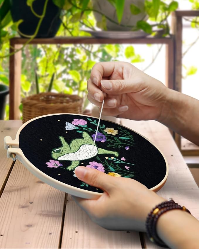 TINDTOP Embroidery Kit for Beginners Adult, Frog Embroidery Kit | Include Embroidery Cloth Hoops Threads for Craft Lover Hand Stitch with Embroidery Skill Techniques