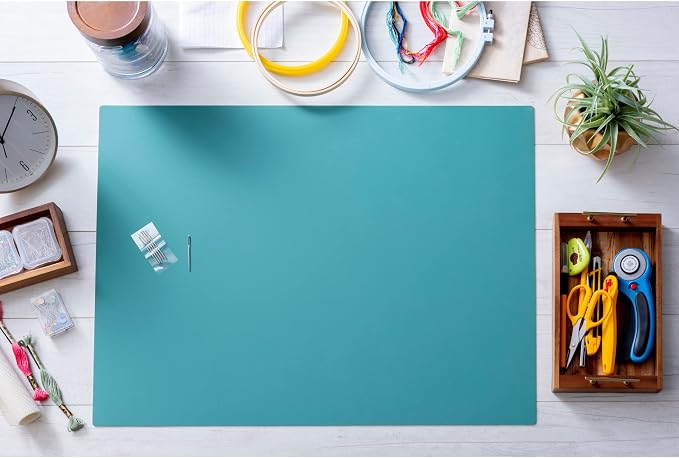 OLFA 18x24" Self-Healing Rotary Cutting Mat (RM-SG) - Double-Sided, Green | Self-healing, triple-layer, double-sided grid, rotary cutter safe - Quilting and sewing - Quilters and Crafters