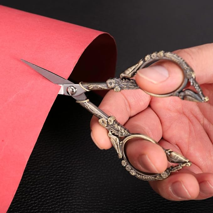 YOUGUOM Small Sewing Scissors, All Purpose Little Shears | Sharp Tip for Craft, Embroidery, Needlework, Artwork, Cross Stitch, Thread, Yarn, Detail Paper Cutting, 4.6in, Mini Bird