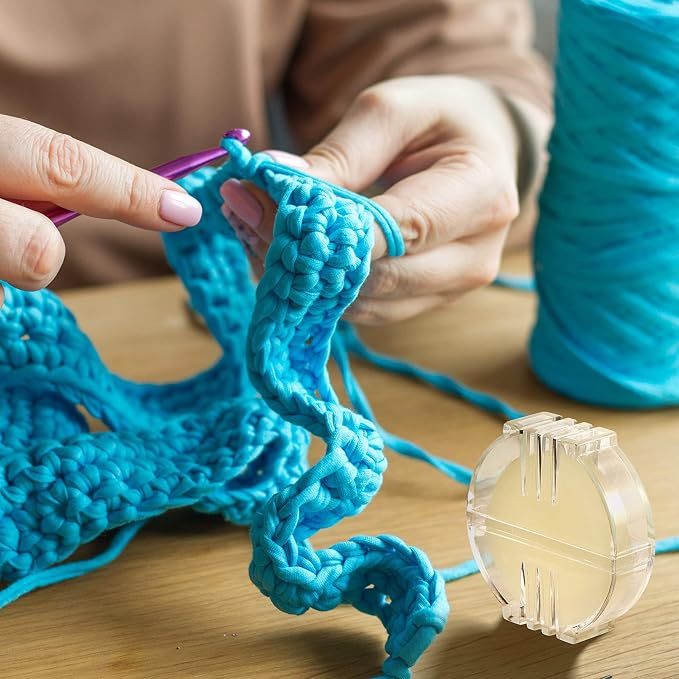 Maitys 2 Pcs Thread Wax Beeswax for Hand Sewing,Colorless, Clear Case | Conditioner for Embroidery Quilting, Strengthens Sewing Line Reduces Fraying, Clear Case Storage, Natural Beeswax Formula