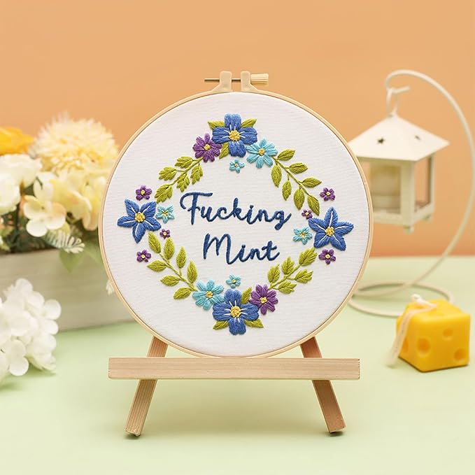 Louise Maelys Funny Flower Wreath Embroidery Kit for Beginners and Adults | DIY Needlepoint Kit with Pre-Printed Fabric, Hoop, Threads, Needles and Guide. Cross Stitch Kits for Floral Crafts