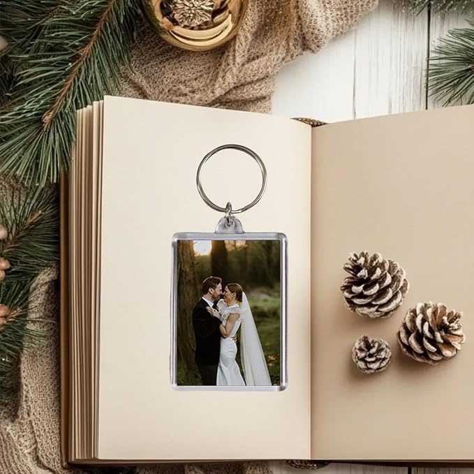 REDANHA 12pcs Acrylic Photo Frame Keychain Holder 2 x 3 In Picture Insert Blank Keyring Clear Picture Holder for DIY Craft