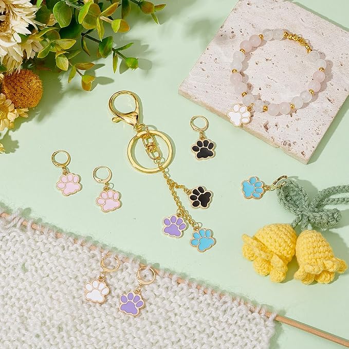 NBEADS 20 Pcs Dog Paw Stitch Markers, 5 Colors Enamel Alloy Crochet Charms Removable Dangle Locking for Knitting Weaving Sewing Accessories Quilting Handmade Jewelry