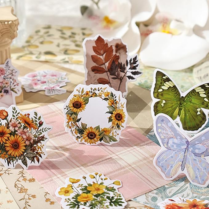 Wmhanler 400Pcs Scrapbook Supplies Vintage Scrapbook Paper Floral Junk Journal Stickers Journaling Supplies for Bullet Journaling, Retro Crafts, Planner, Collage Card Album