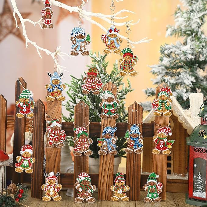 Tondiamo 20 Pcs Christmas Diamond Painting Keychain Kits 5D DIY Diamond Art Pendants Double Sided Hanging Key Chains for Christmas Party Decoration DIY(Gingerbread Man Style)