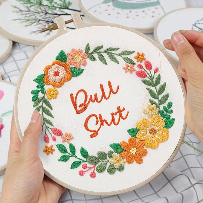 Louise Maelys Funny Flower Wreath Embroidery Kit for Beginners, DIY Craft | Floral Needlepoint Kit with Pre-Printed Fabric, Hoop, Threads, Needles and Guide. Cross Stitch Starter Kit for Adults