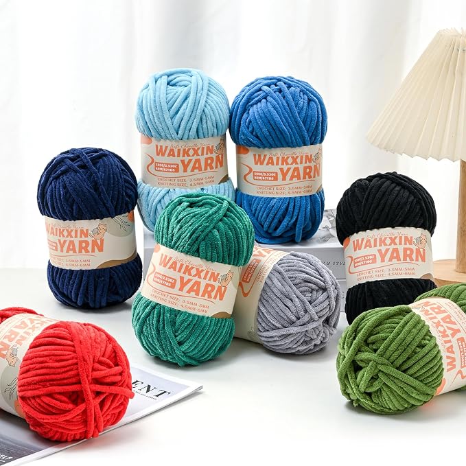 （3 Black） 3 Pack Super Soft Fuzzy Chenille Chunky Yarn for Crocheting, 300g (261yds) Velvet Fluffy Amigurumi Yarn for Hand Knitting Baby Blankets Weaving Craft