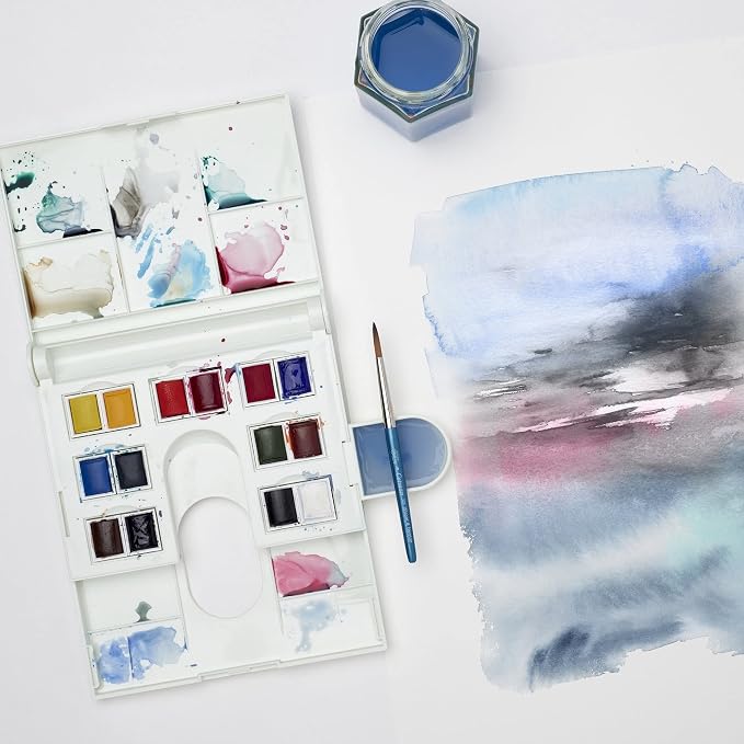 Winsor & Newton Cotman Watercolor Paint Set, 14 Half Pan Field Set | Introductory Watercolor made with Fine Art Pigments, Perfect for Beginners, Lightfast & Permanent, Good Tinting Strength
