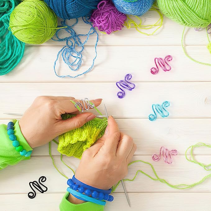 DTOFOOT 6Pcs Knitting Crochet Tension Ring for Fingers with Box | Metal Open Crochet Ring, Adjusts for Finger Tension, Speeds Up Braided Knitting Work, Ideal Gifts for Mom Grandma Crocheters